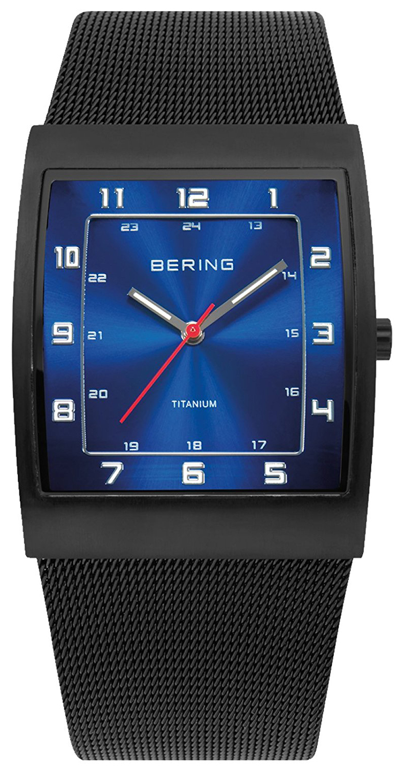 Bilde av Bering Titanium Herreklokke 11233-227 Blå/titan